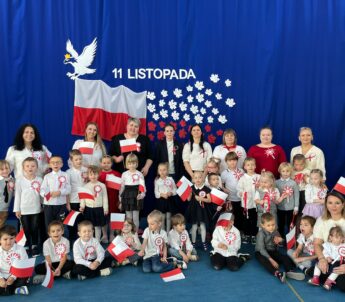 11 listopada – uroczyste odśpiewanie hymnu